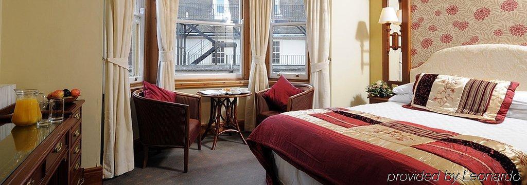 The Rutland Arms Hotel Ньюмаркет Экстерьер фото