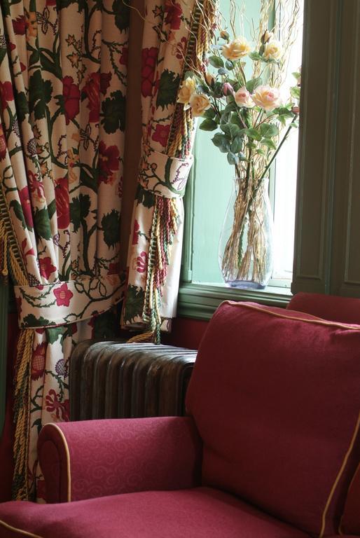 The Rutland Arms Hotel Ньюмаркет Экстерьер фото