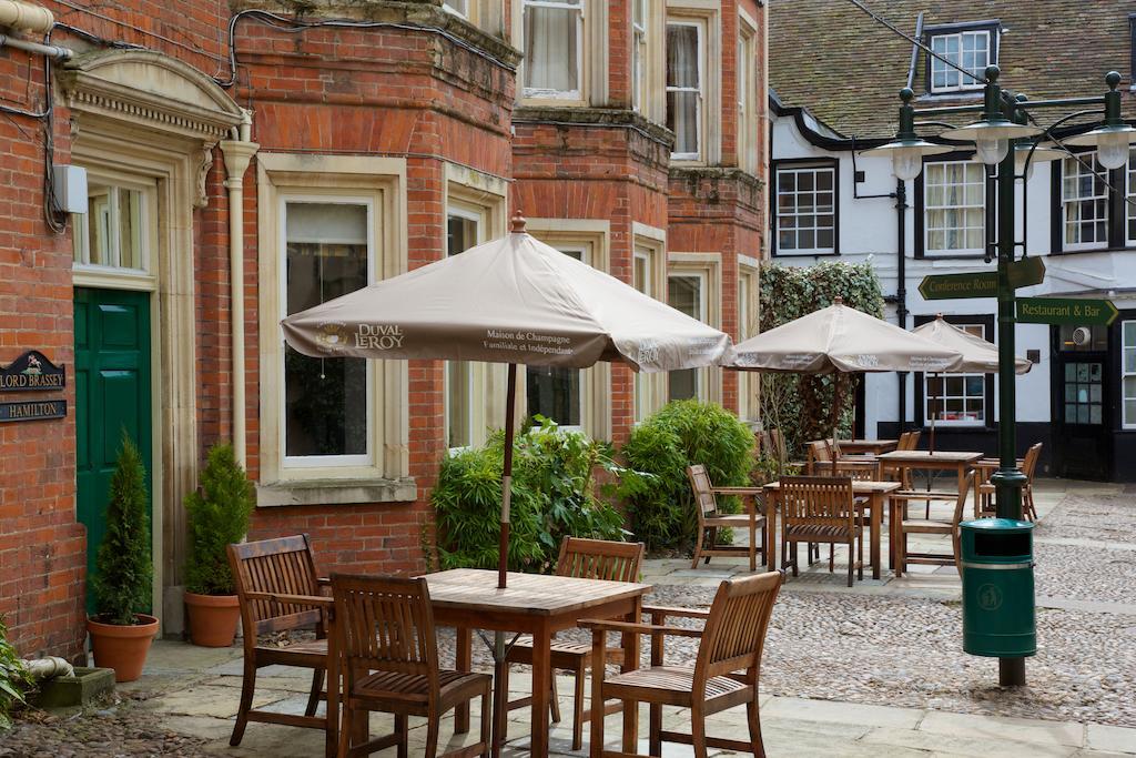 The Rutland Arms Hotel Ньюмаркет Экстерьер фото